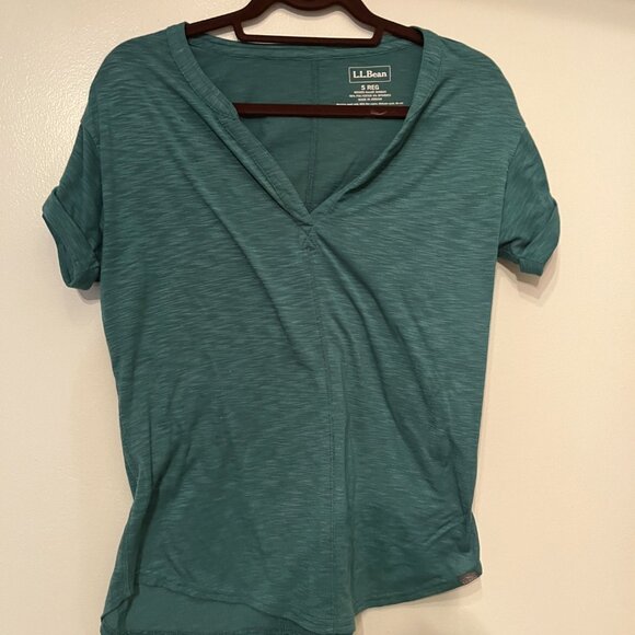 L.L. Bean Green Short Sleeve T Shirt V Neck Buttons Cuffed Sleeves Small  💗 - Picture 3 of 12